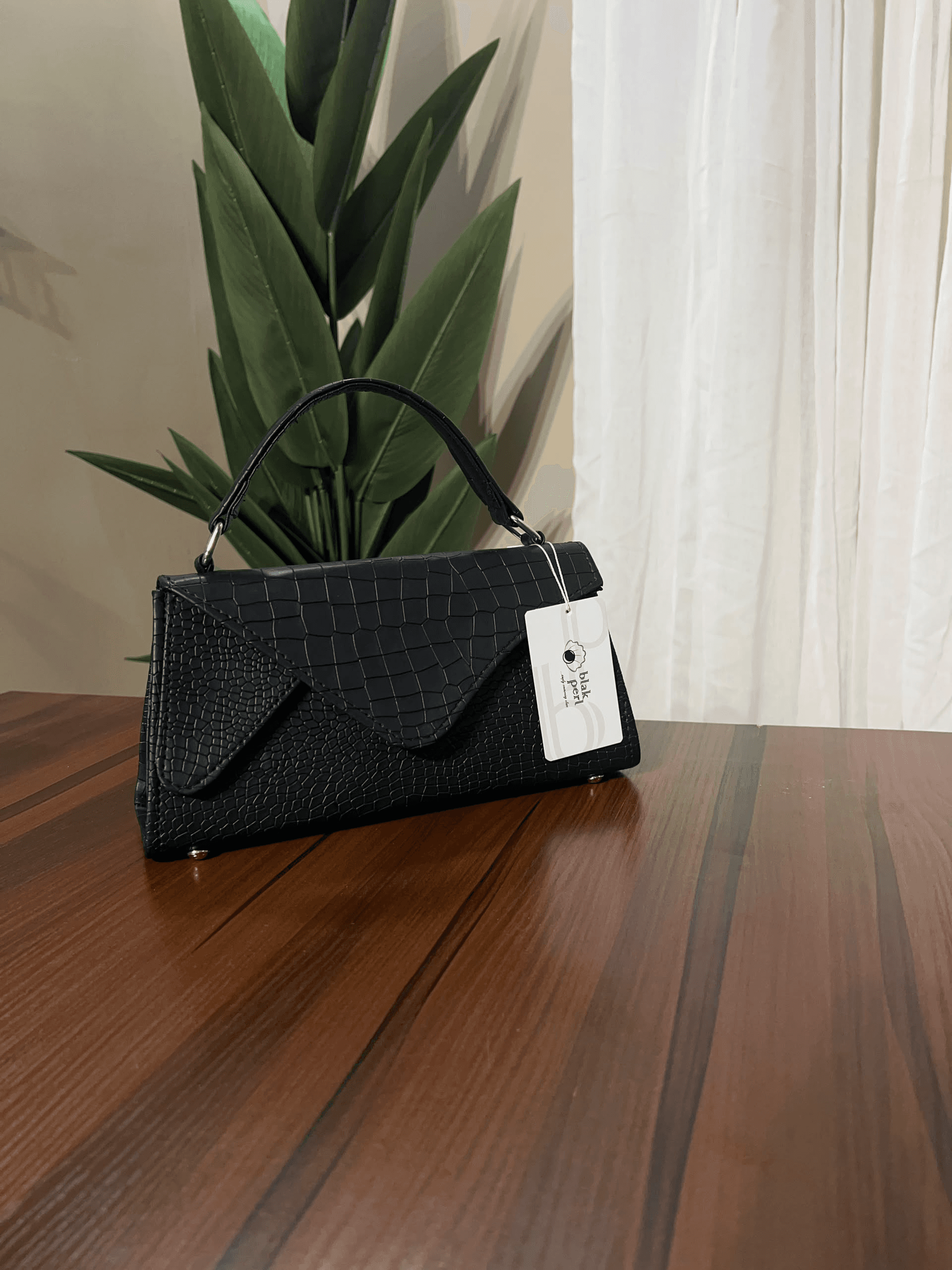TITI — Black Croc